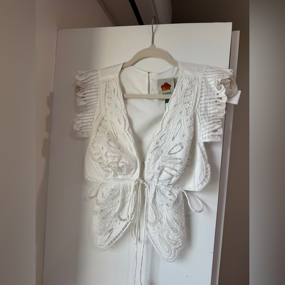 Farm Rio: Off-White Butterfly Richelieu Blouse - Picture 3 of 12